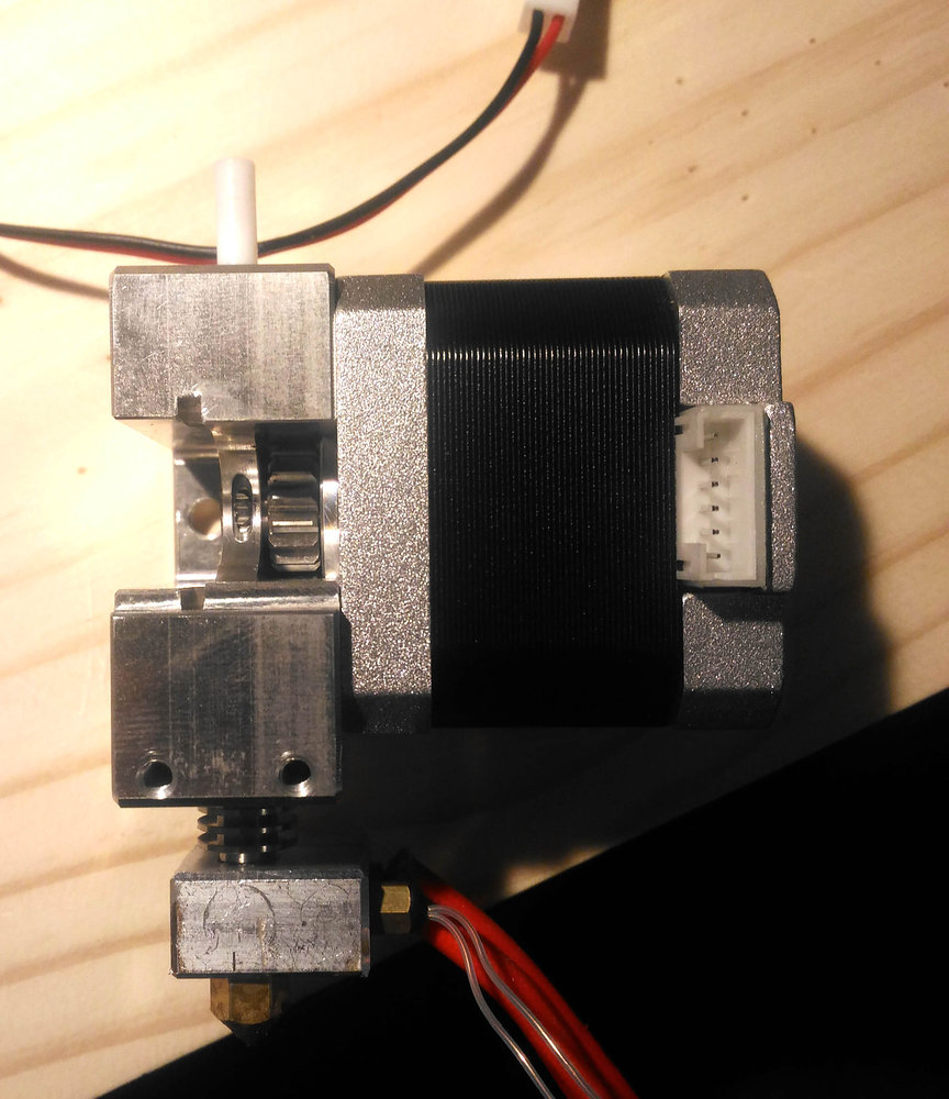 P_20161010_160712.jpg (468.27 Kio) Consulté 36362 fois axe