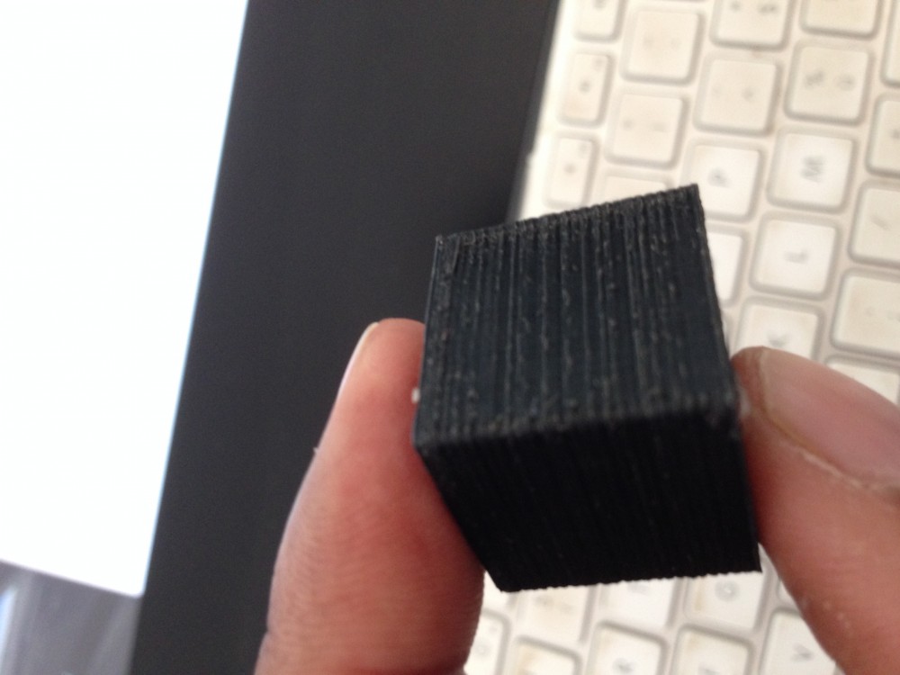 IMG_4637.JPG (1.37 Mio) Consulté 53953 fois haute definition coté droit pas propre