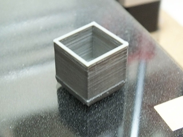 resultat.jpg (165.55 Kio) Consulté 14270 fois et voila mon premier cube test imprimé !