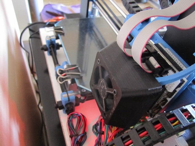 IMG_4259.JPG (384.87 Kio) Consulté 13014 fois rear fan protector