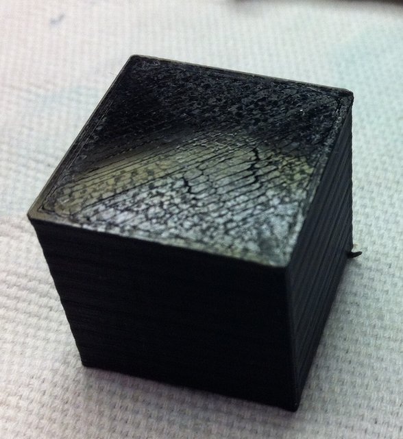 photo3.JPG (383.08 Kio) Consulté 24074 fois La base du cube, un peu basse mais bien accrochée