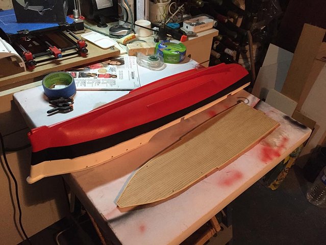 coque peinte.jpg (123.48 Kio) Consulté 8012 fois la coque une fois peinte et vernie